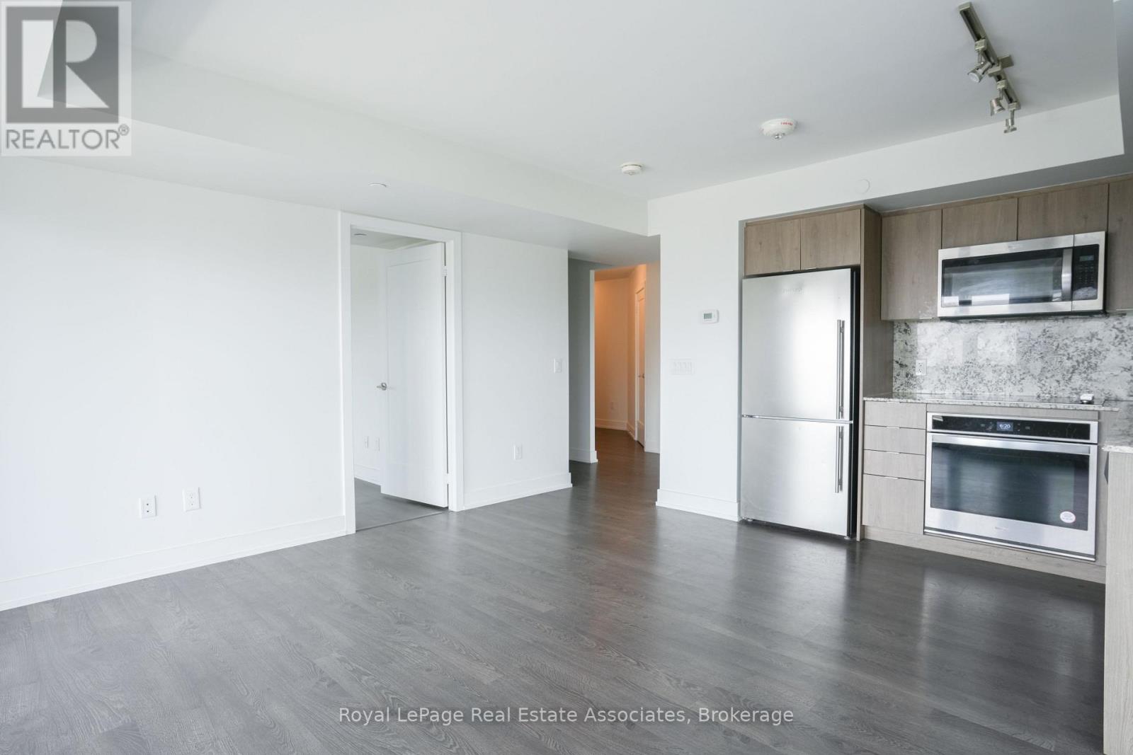 1828 - 5 Mabelle Avenue, Toronto, Ontario  M9A 0C8 - Photo 3 - W13475900