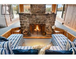 26 SHARON PARK DRIVE, McKellar, Ontario
