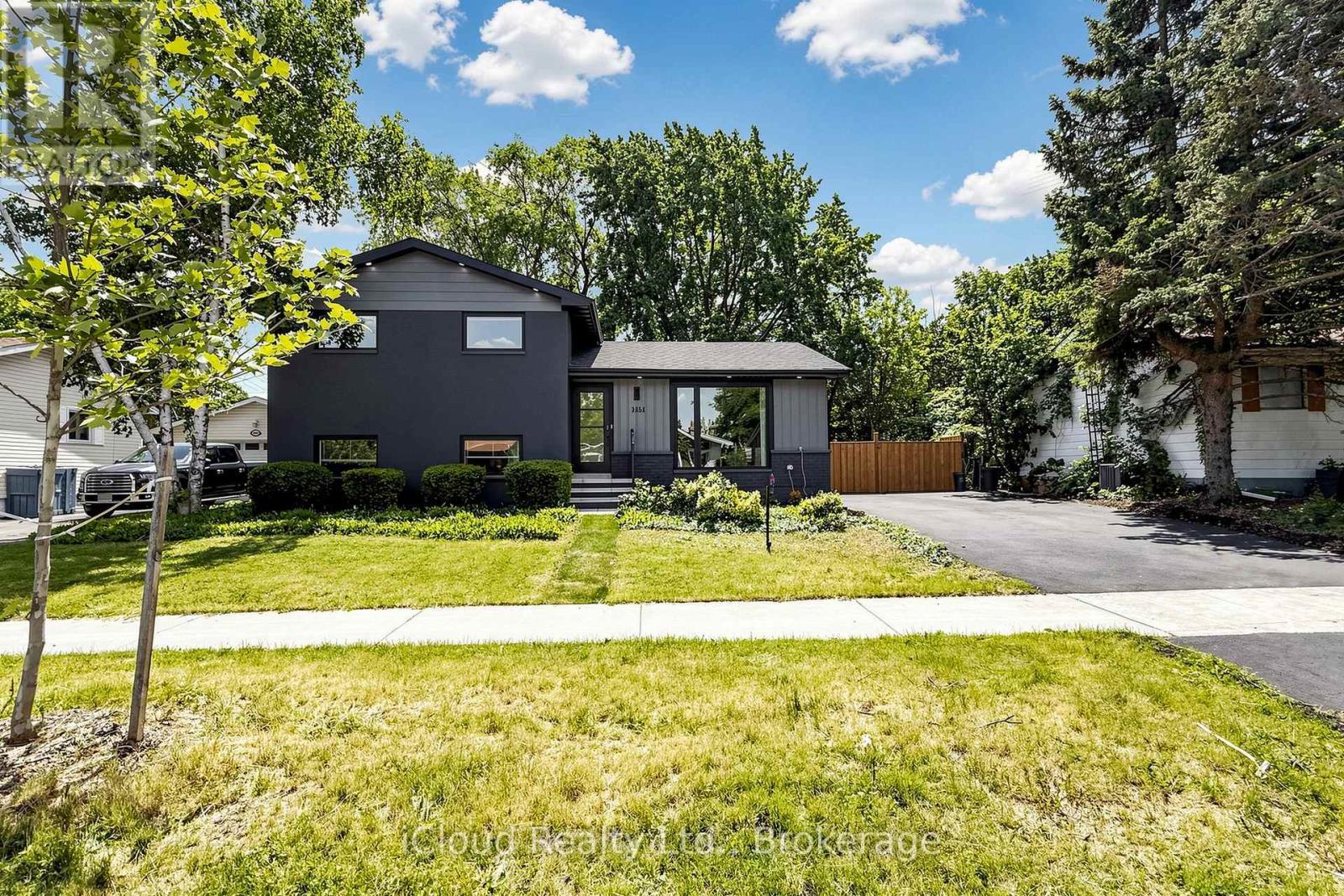 2151 Falmouth Terrace, Burlington, Ontario  L7P 1Y3 - Photo 3 - W13475980