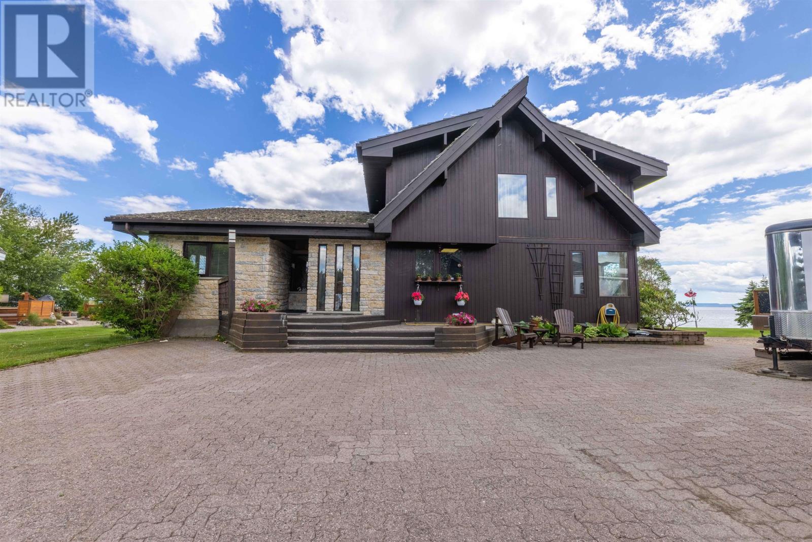 183 Alder Rd, Shuniah, Ontario  P7A 0A1 - Photo 2 - TB2601641