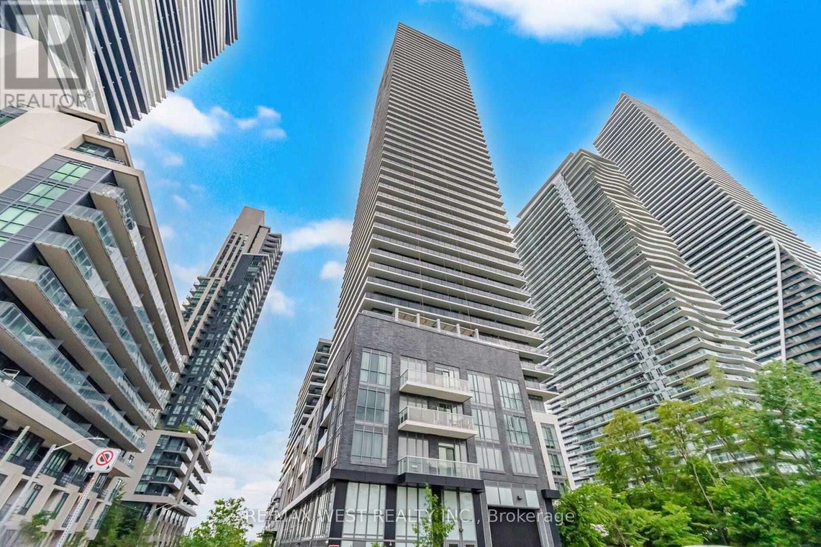 2006 - 70 Annie Craig Drive S, Toronto, Ontario  M8V 0G2 - Photo 3 - W13475986