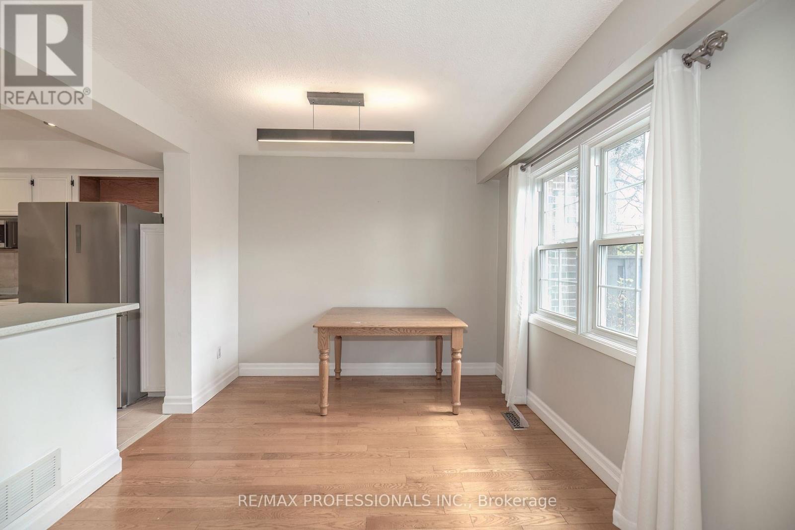 20 - 1951 Rathburn Road E, Mississauga, Ontario  L4W 2N9 - Photo 6 - W13476022