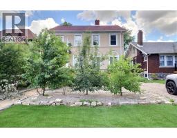 956 VICTORIA, Windsor, Ontario