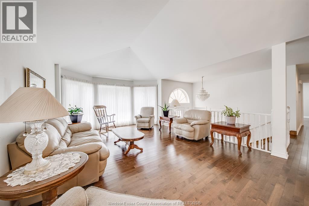1694 Chornoby, Tecumseh, Ontario  N8N 5A1 - Photo 12 - 26014444