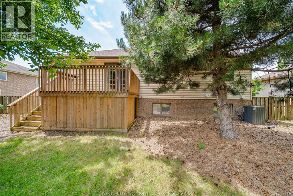 1694 Chornoby, Tecumseh, Ontario  N8N 5A1 - Photo 49 - 26014444