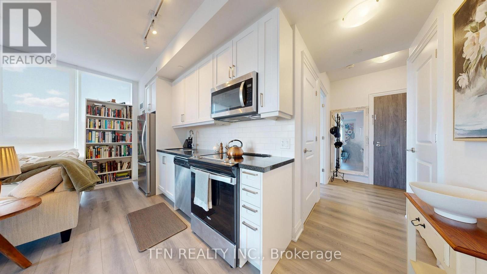 602 - 10 Gatineau Drive W, Vaughan, Ontario  L4J 0L2 - Photo 8 - N13476654
