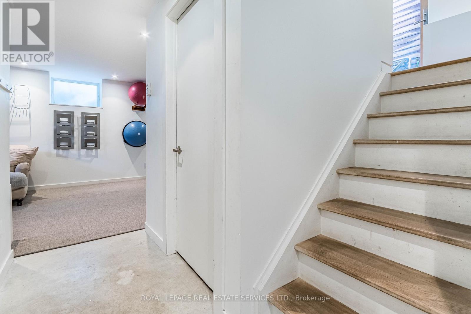 241 Garden Avenue, Toronto, Ontario  M6R 1J2 - Photo 27 - W13476092