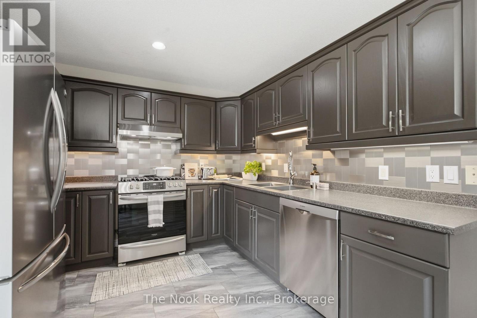 2 Theresa Street, Cobourg, Ontario  K9A 4J7 - Photo 12 - X13423888