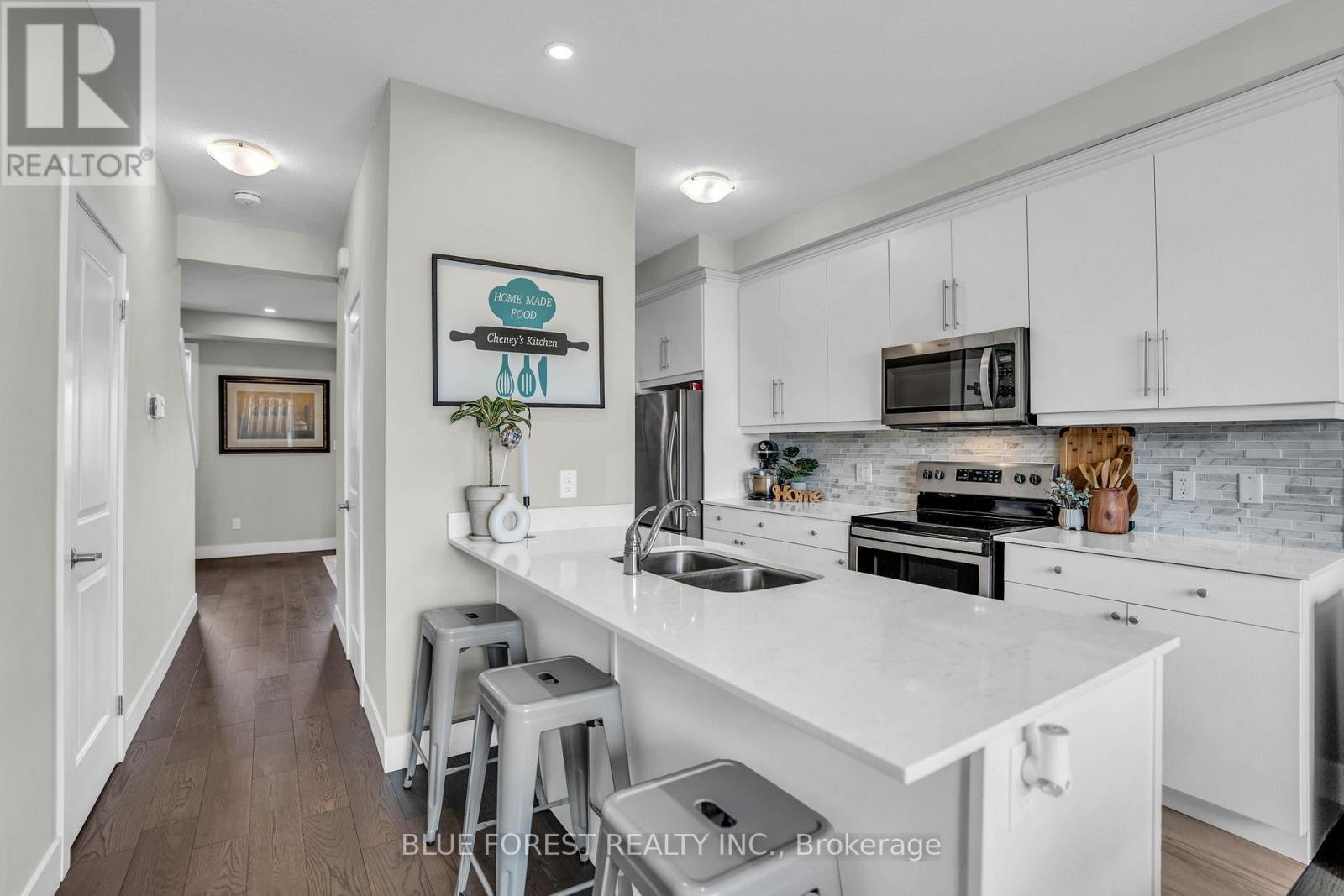 4 - 2070 Meadowgate Boulevard, London South, Ontario N6M 0H5 - Photo 8 - X13469984
