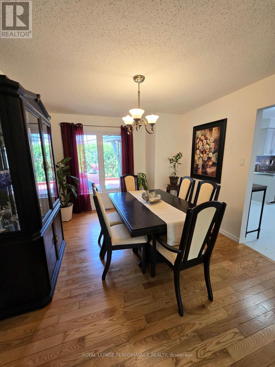61 Hawley Crescent, Ottawa, Ontario  K2M 1T4 - Photo 6 - X13247836