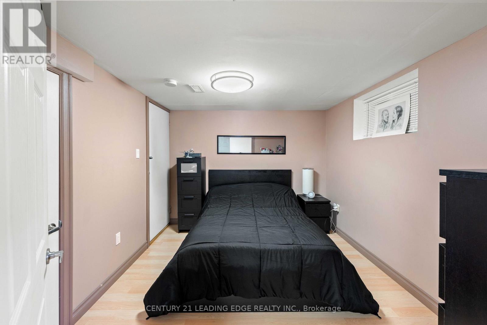 27 Chilcot Avenue, Toronto, Ontario  M9W 1T9 - Photo 43 - W13476576
