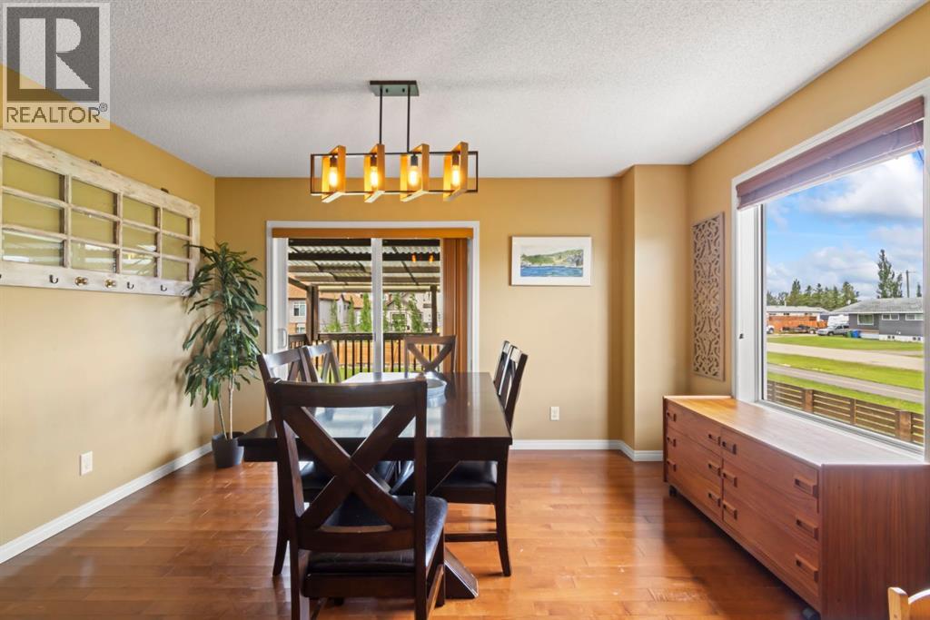 303 Railway Point SE, Langdon, Alberta  T0J 1X1 - Photo 8 - A2320725
