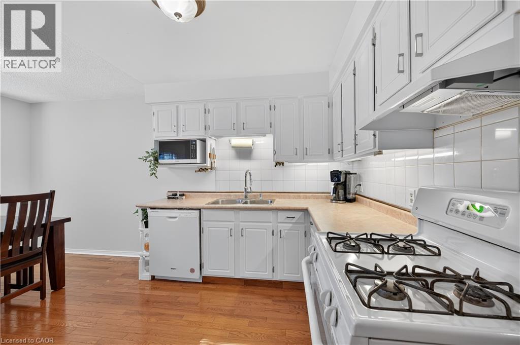 1011 White Oak Drive Unit# 20, Burlington, Ontario L7T 2L3 - Photo 10 - 40837327