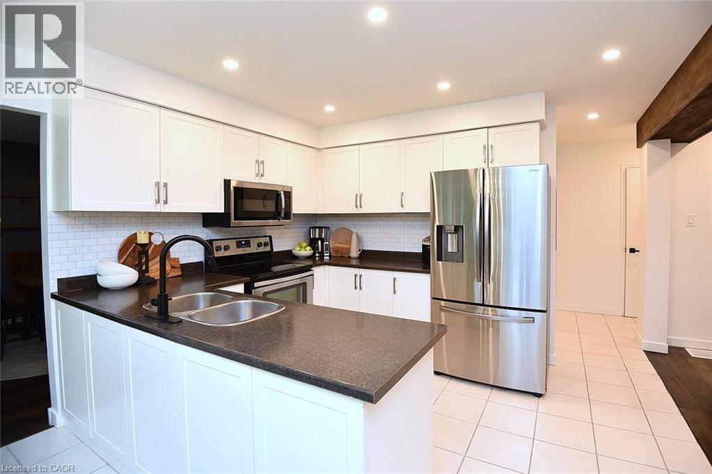 2039 Hunters Wood Drive, Burlington, Ontario  L7M 2V5 - Photo 15 - 40840670