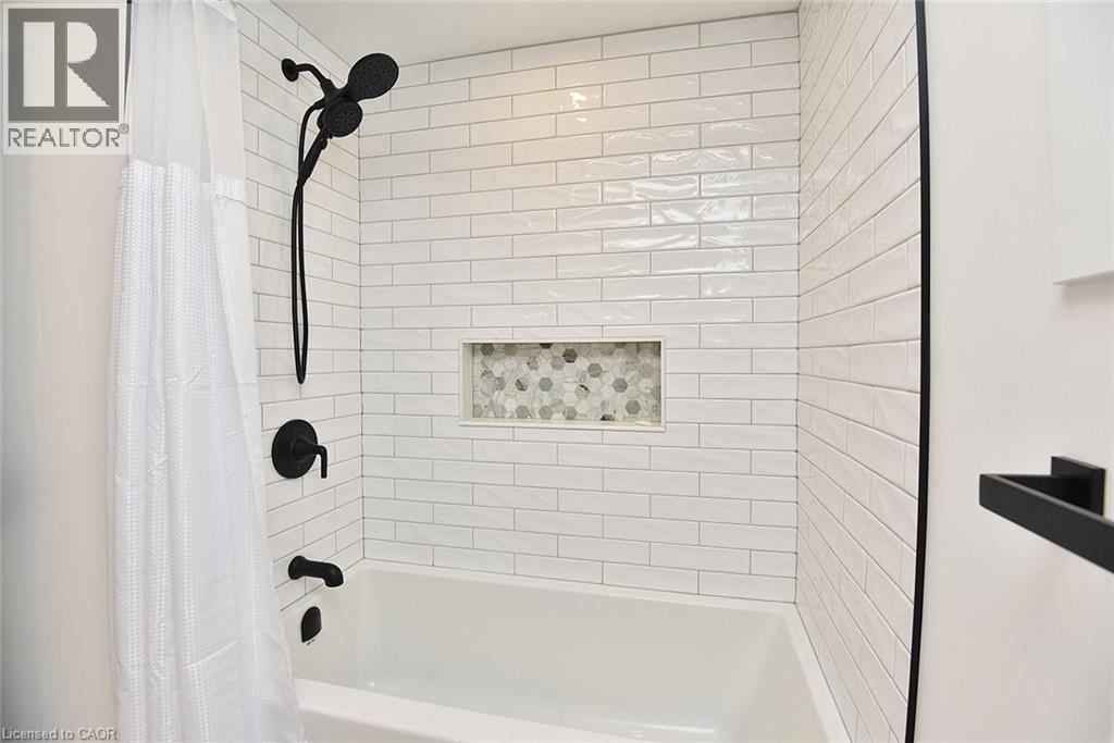 2039 Hunters Wood Drive, Burlington, Ontario  L7M 2V5 - Photo 34 - 40840670