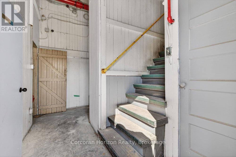 2a - 144 Chatham Street, Hamilton, Ontario  L8P 2B6 - Photo 3 - X13474054