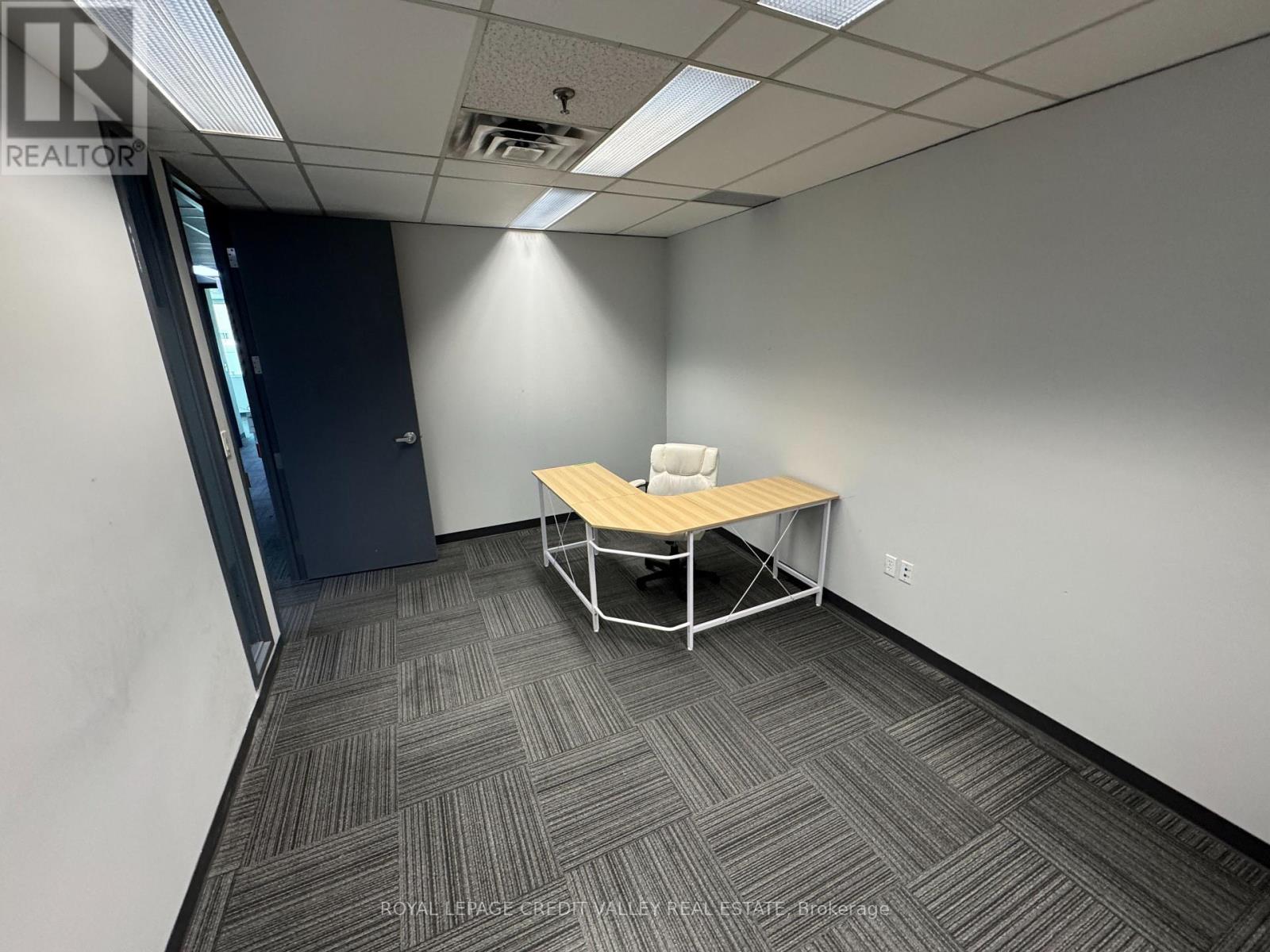 205a - 2800 Skymark Avenue, Mississauga, Ontario  L4W 5A6 - Photo 15 - W13476748