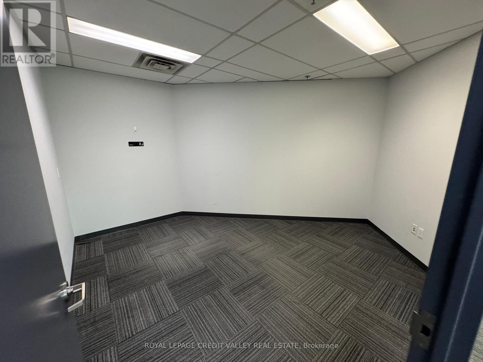 205a - 2800 Skymark Avenue, Mississauga, Ontario  L4W 5A6 - Photo 10 - W13476748