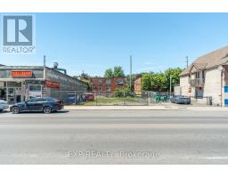 81 MONTREAL ROAD, Ottawa, Ontario