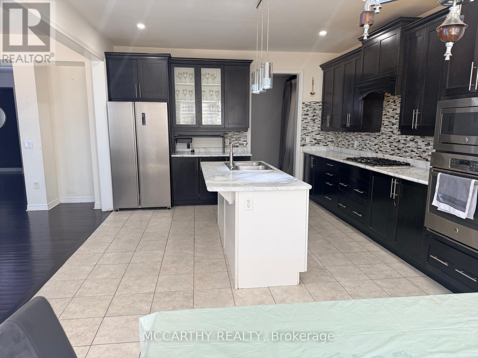 124 Johnson Drive, Shelburne, Ontario  L9V 3V9 - Photo 6 - X12917284