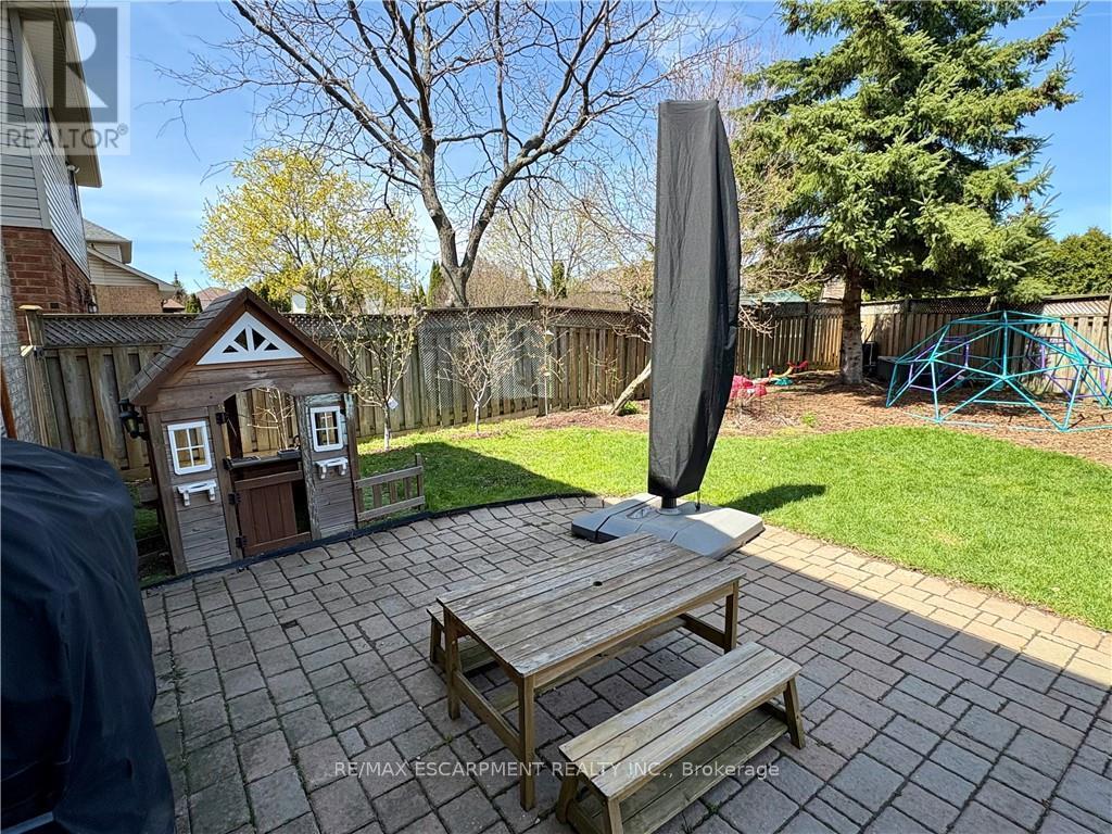 191 Hawkswood Trail, Hamilton, Ontario  L9B 2T1 - Photo 42 - X12957620