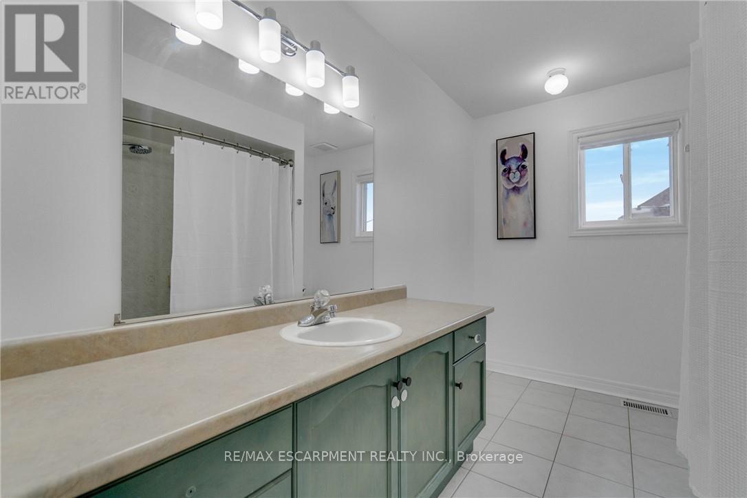 191 Hawkswood Trail, Hamilton, Ontario  L9B 2T1 - Photo 36 - X12957620
