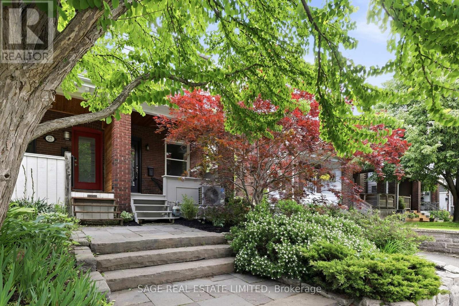 25 LAWLOR AVENUE, Toronto, Ontario