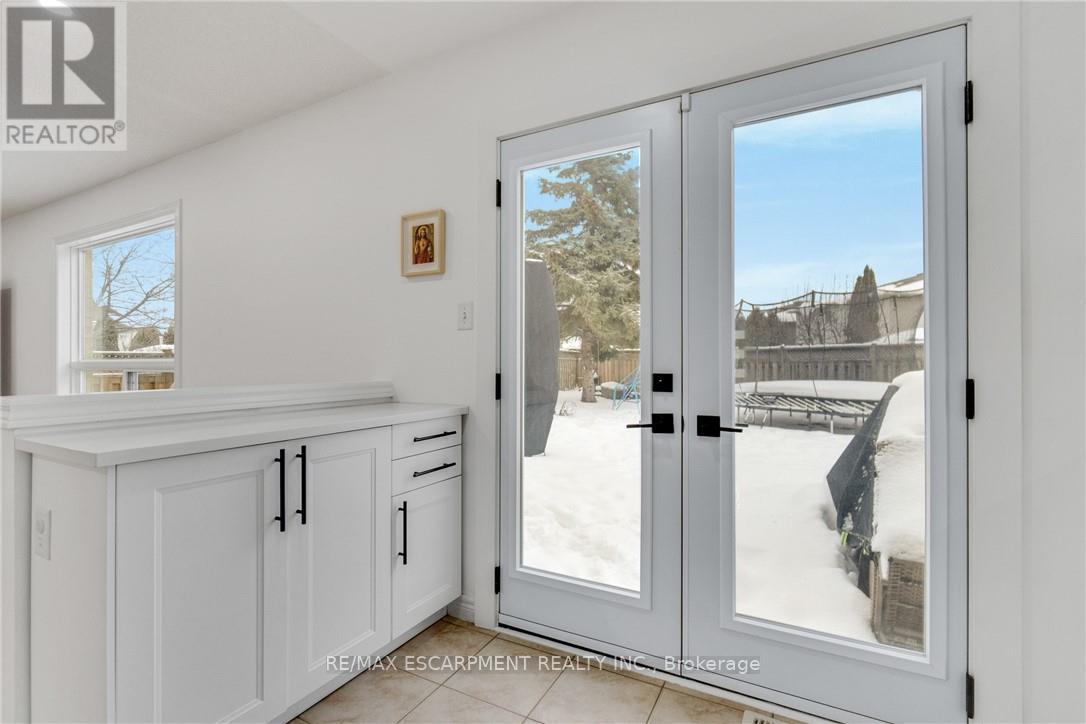 191 Hawkswood Trail, Hamilton, Ontario  L9B 2T1 - Photo 40 - X12957620