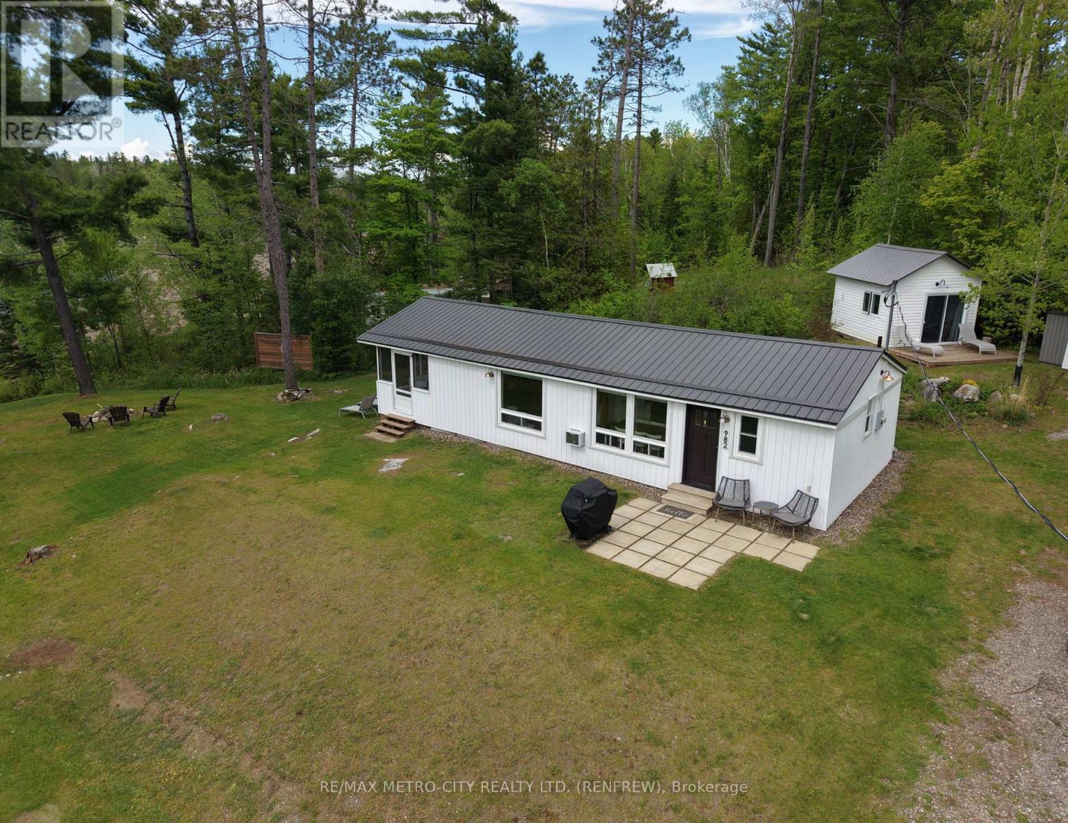 982 Stones Lake Road, Greater Madawaska, Ontario  K0J 1H0 - Photo 2 - X13227816