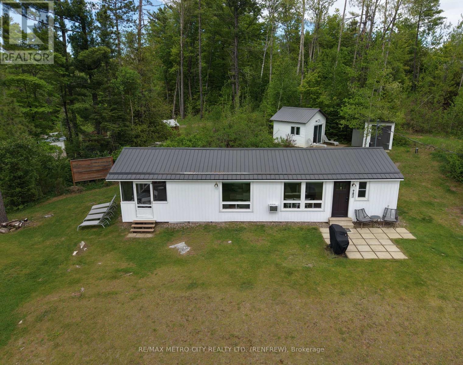 982 Stones Lake Road, Greater Madawaska, Ontario  K0J 1H0 - Photo 3 - X13227816