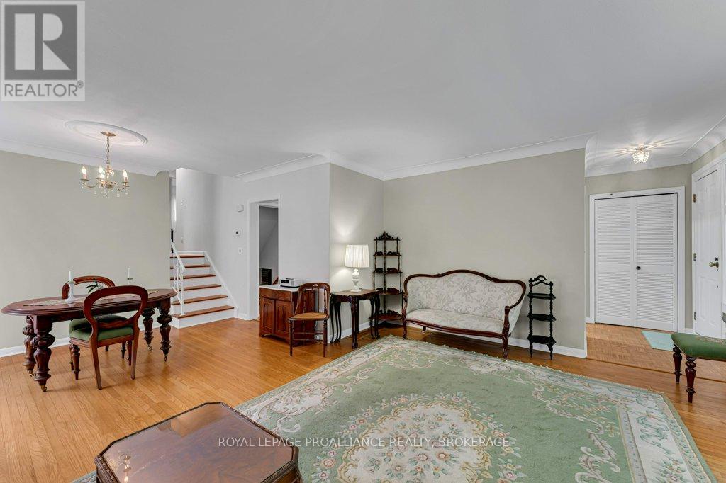 148 Campbell Crescent, Kingston, Ontario K7M 1Z5 - Photo 10 - X13474022