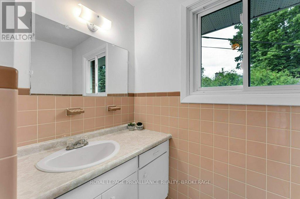 148 Campbell Crescent, Kingston, Ontario K7M 1Z5 - Photo 28 - X13474022
