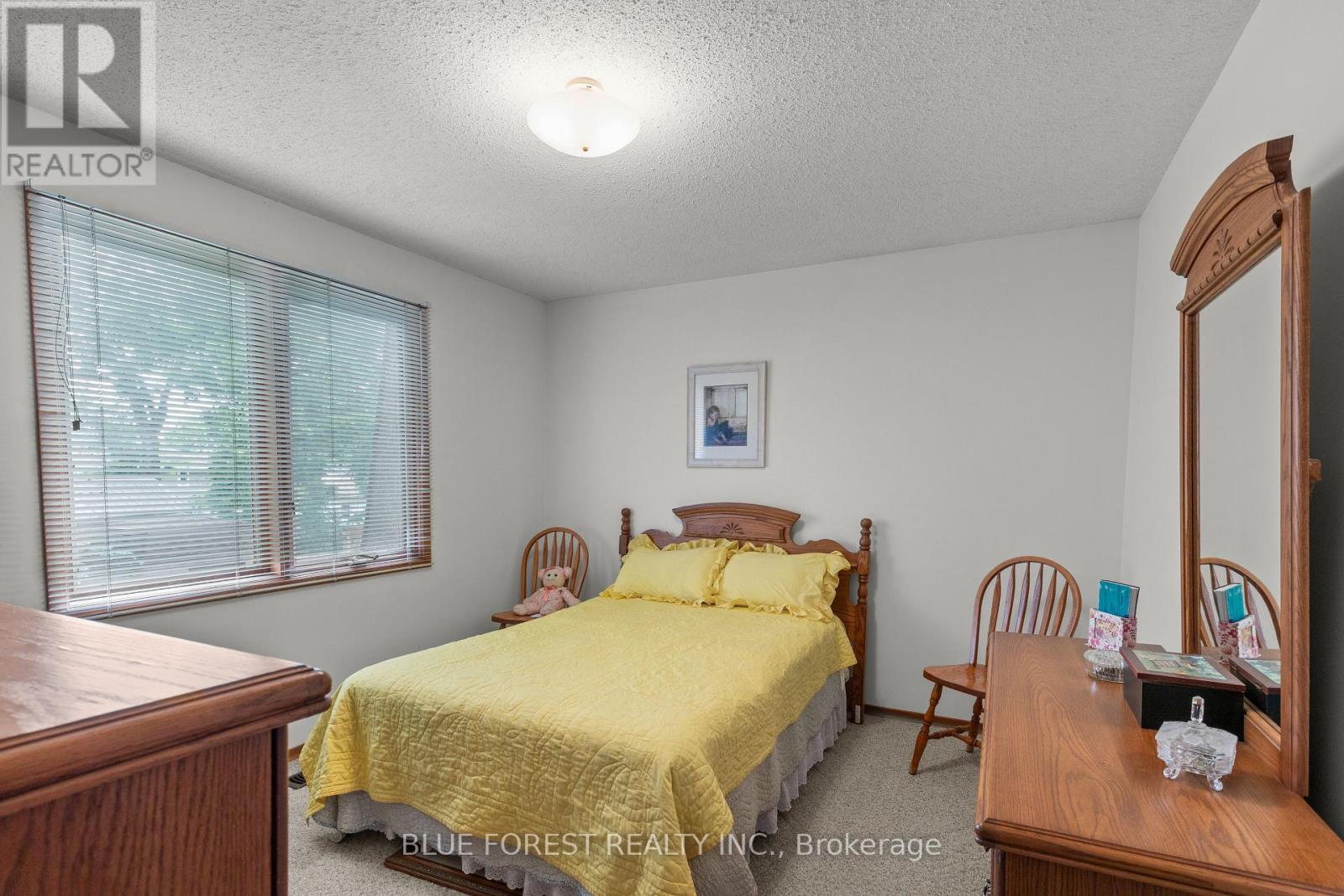 191 Victoria Street, Southwest Middlesex, Ontario  N0L 1M0 - Photo 13 - X13477784