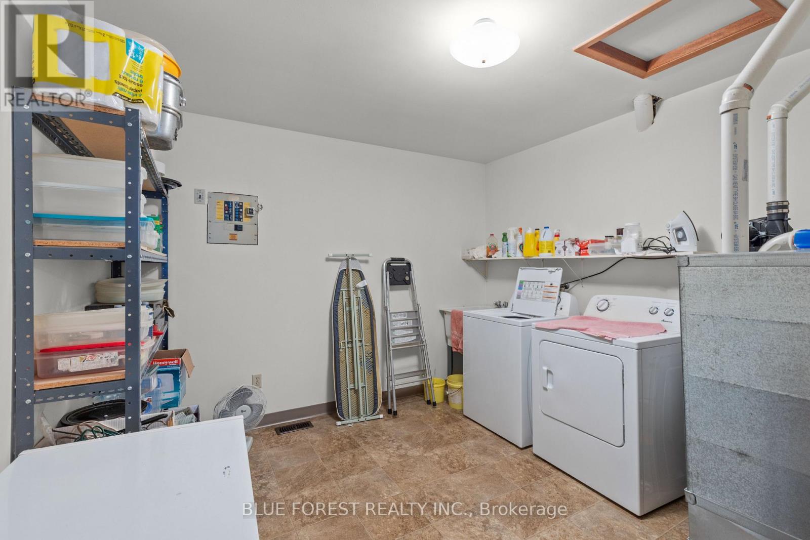 191 Victoria Street, Southwest Middlesex, Ontario  N0L 1M0 - Photo 15 - X13477784