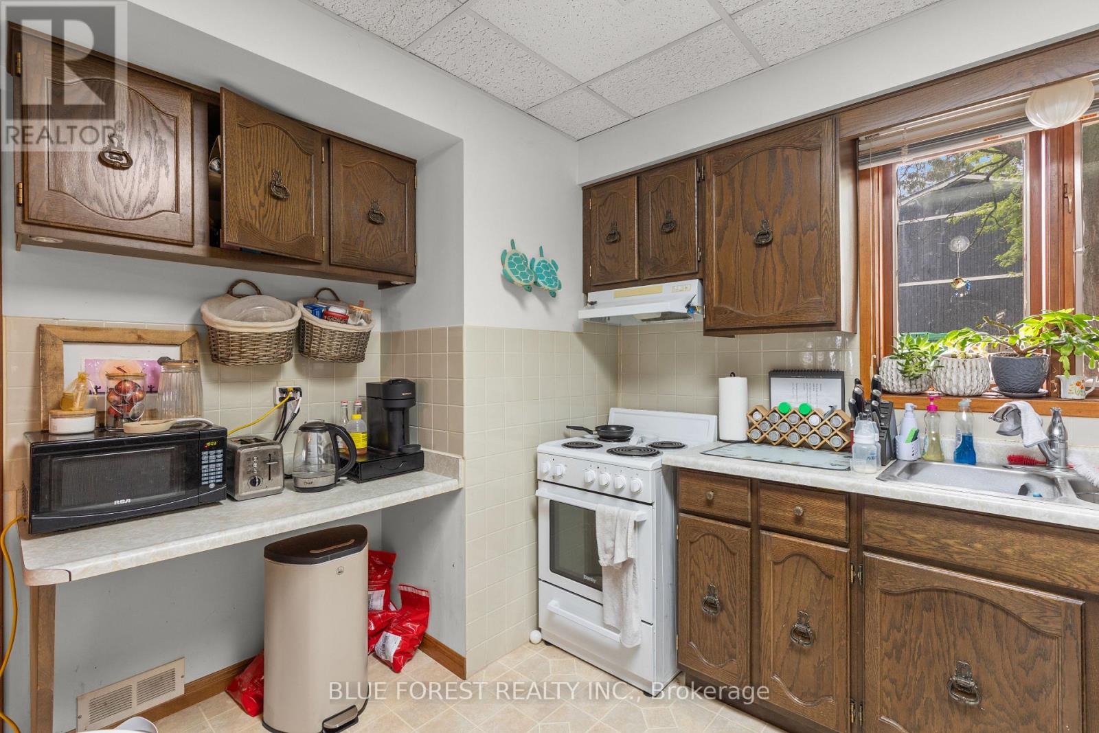 191 Victoria Street, Southwest Middlesex, Ontario  N0L 1M0 - Photo 26 - X13477784