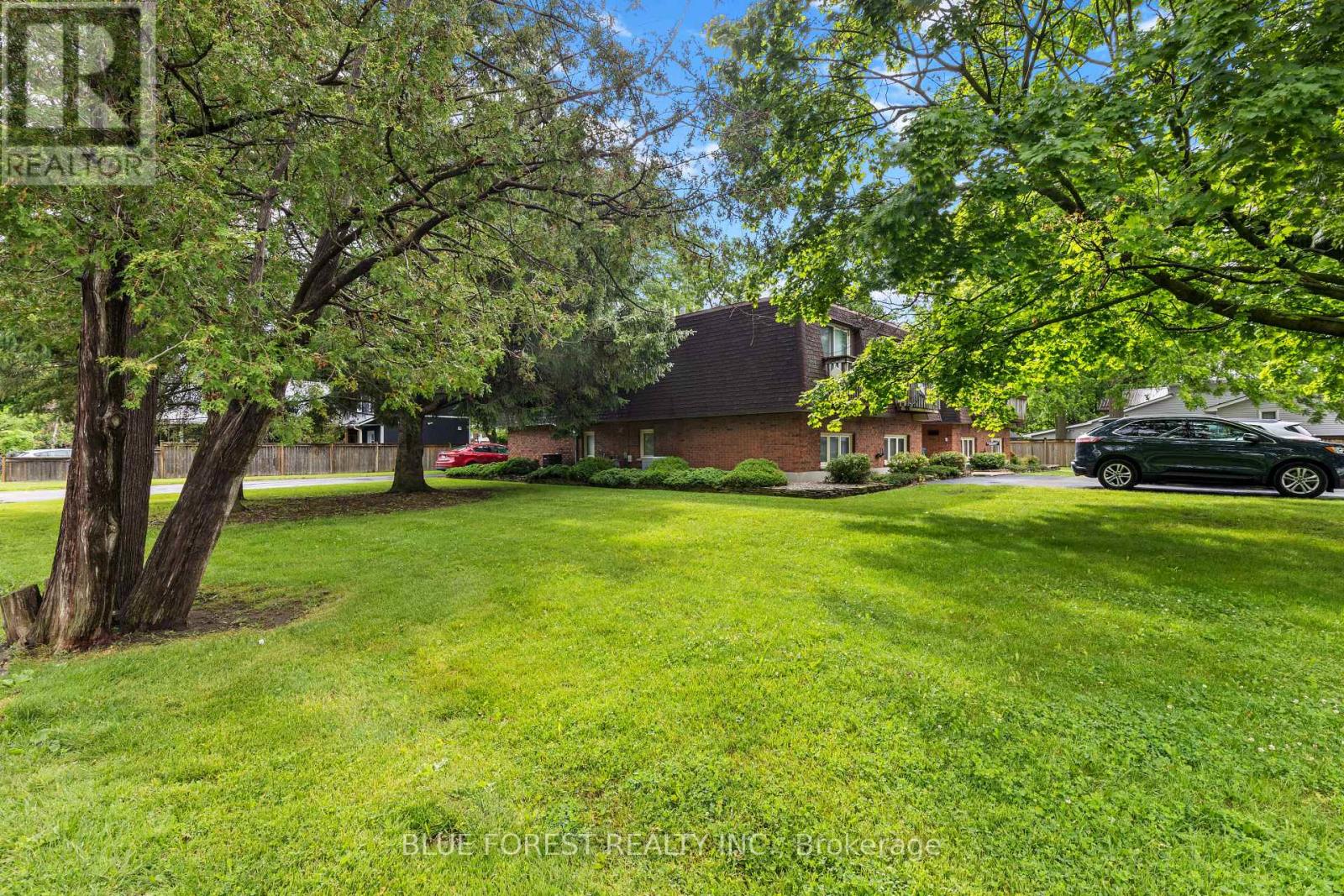 191 Victoria Street, Southwest Middlesex, Ontario  N0L 1M0 - Photo 3 - X13477784