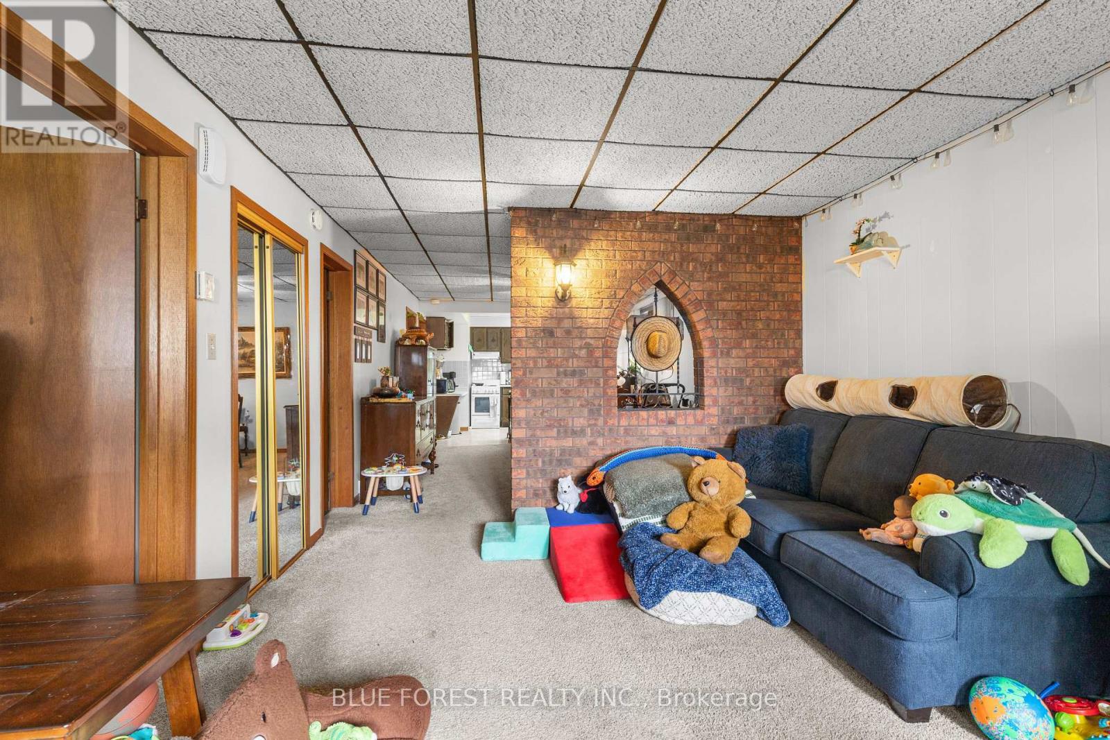 191 Victoria Street, Southwest Middlesex, Ontario  N0L 1M0 - Photo 33 - X13477784