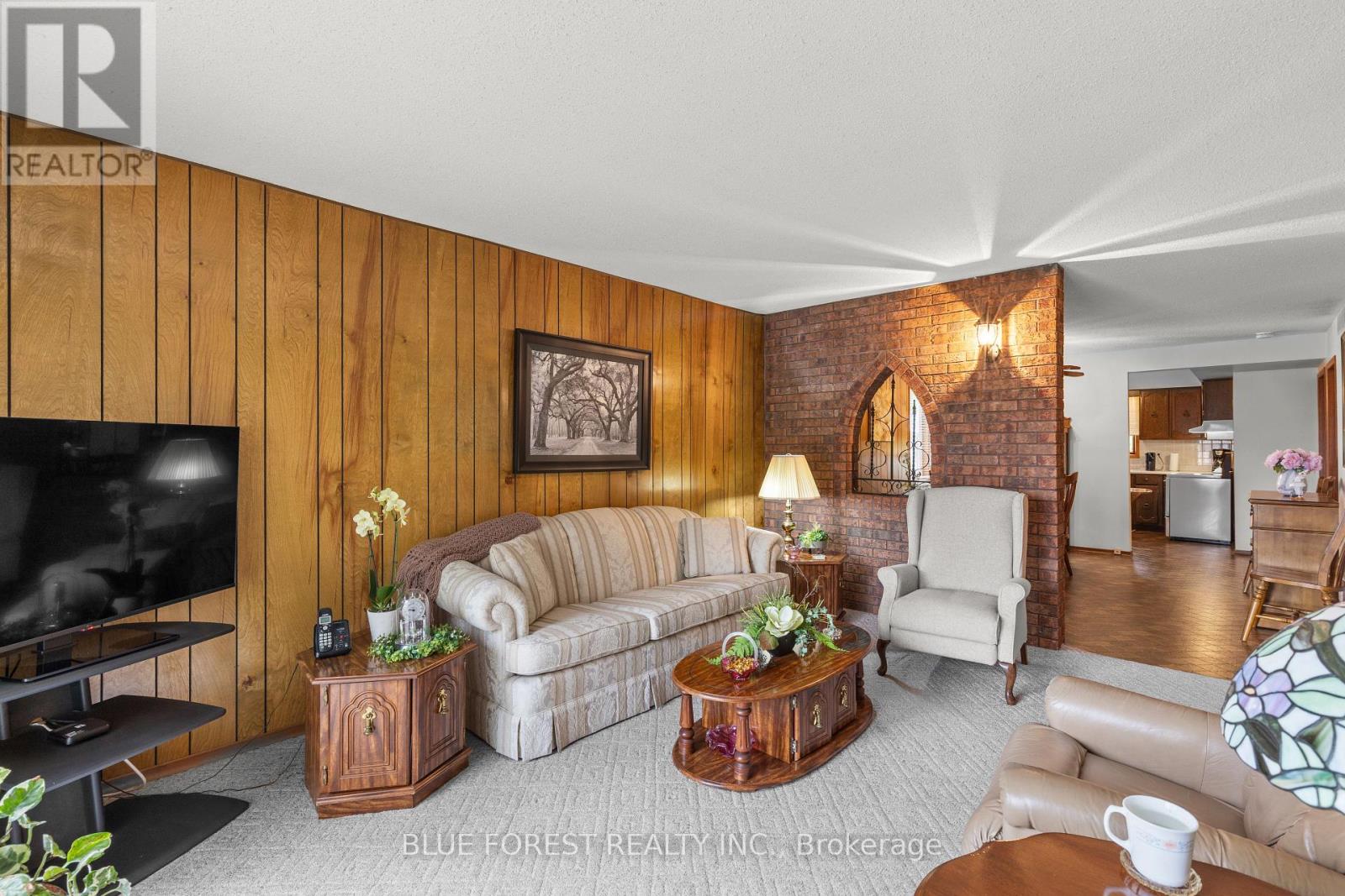 191 Victoria Street, Southwest Middlesex, Ontario  N0L 1M0 - Photo 38 - X13477784