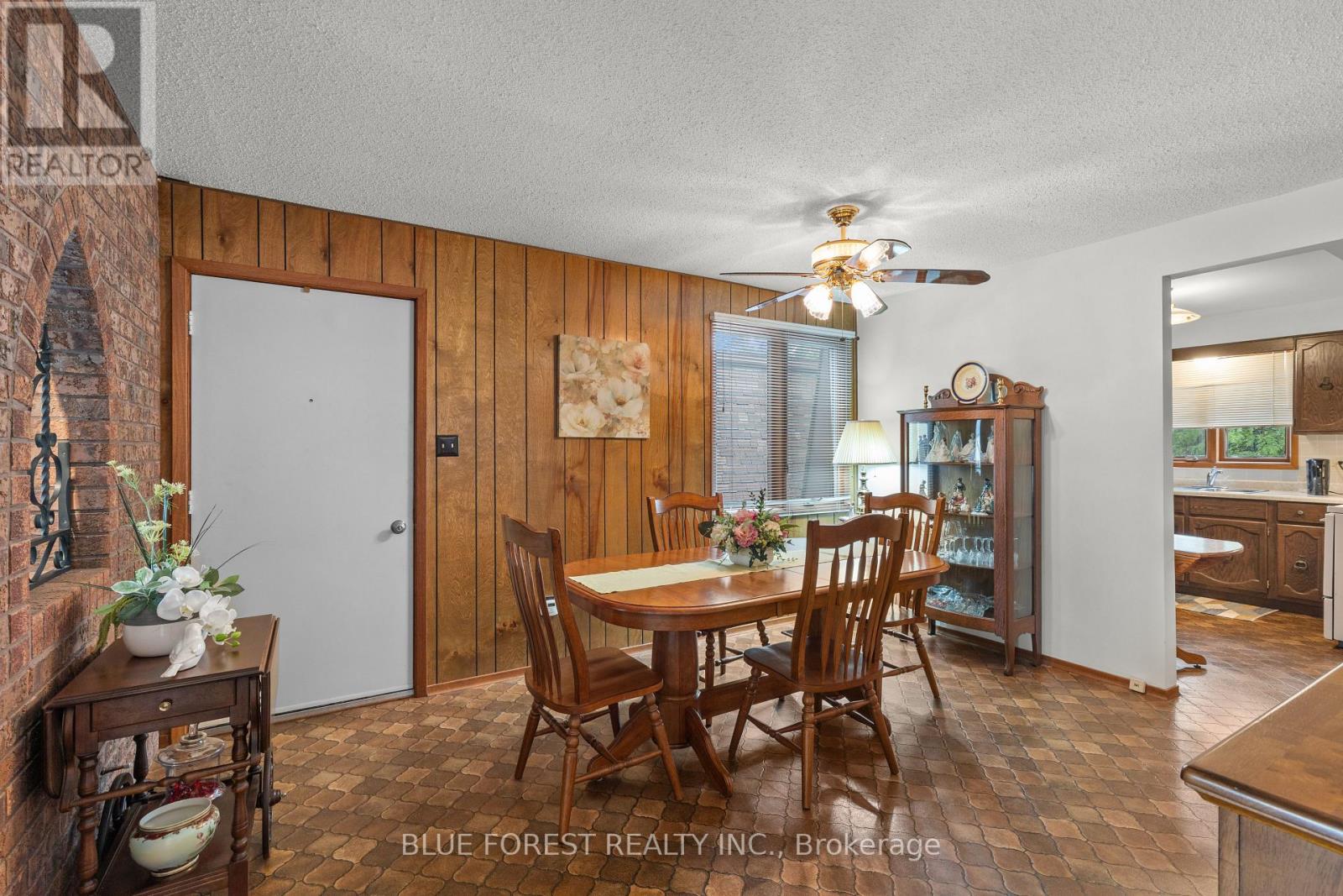 191 Victoria Street, Southwest Middlesex, Ontario  N0L 1M0 - Photo 9 - X13477784