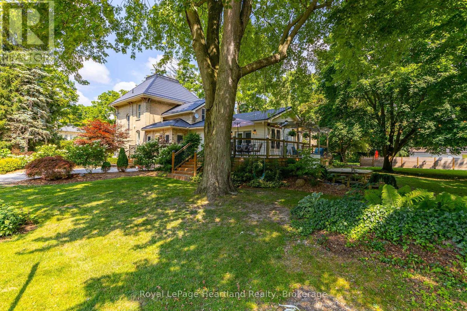 283 Hastings Street, North Middlesex (Parkhill), Ontario  N0M 2K0 - Photo 2 - X13469294