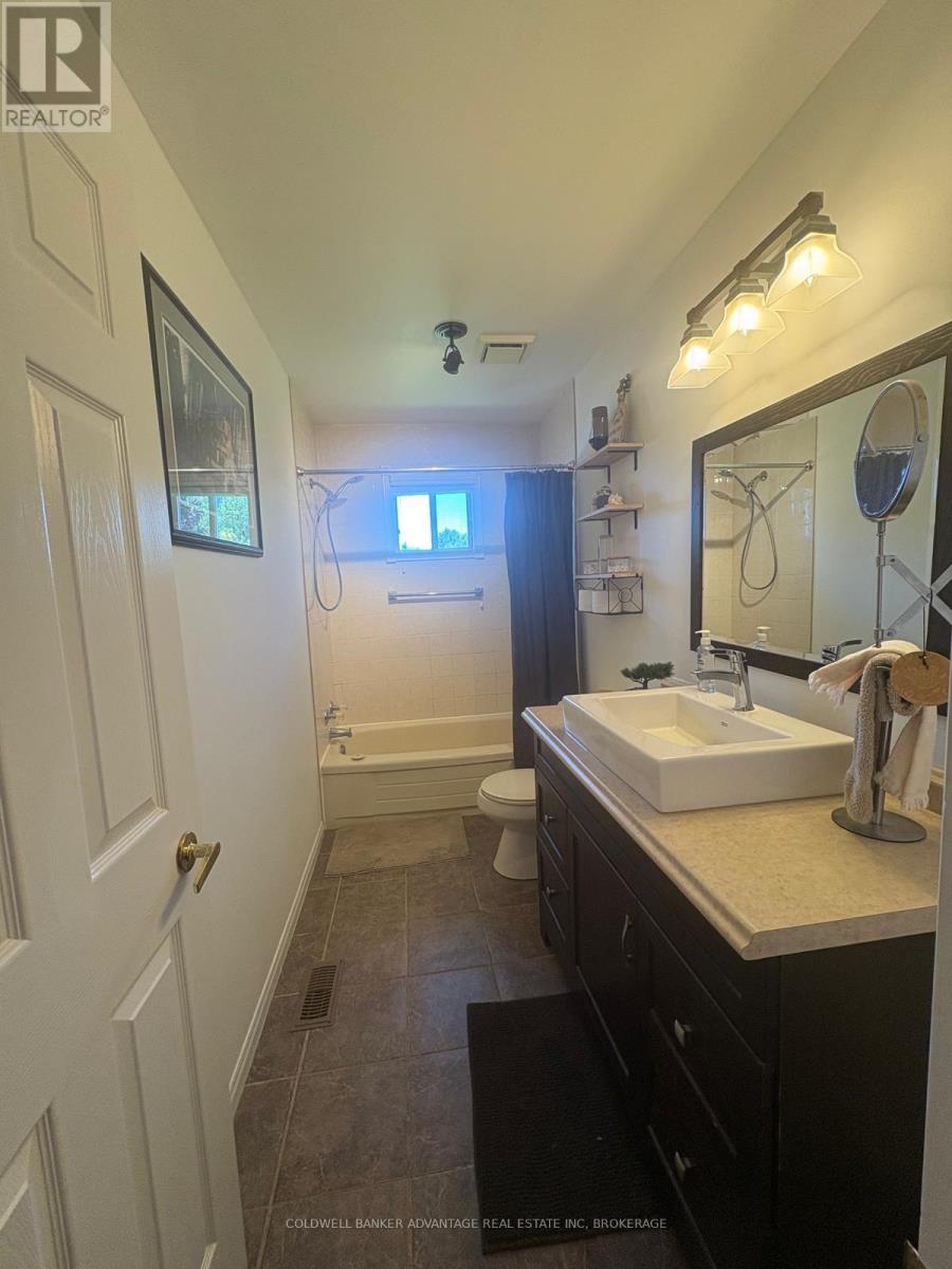 114 Calla Terrace, Welland, Ontario  L3C 5S8 - Photo 13 - X13474230