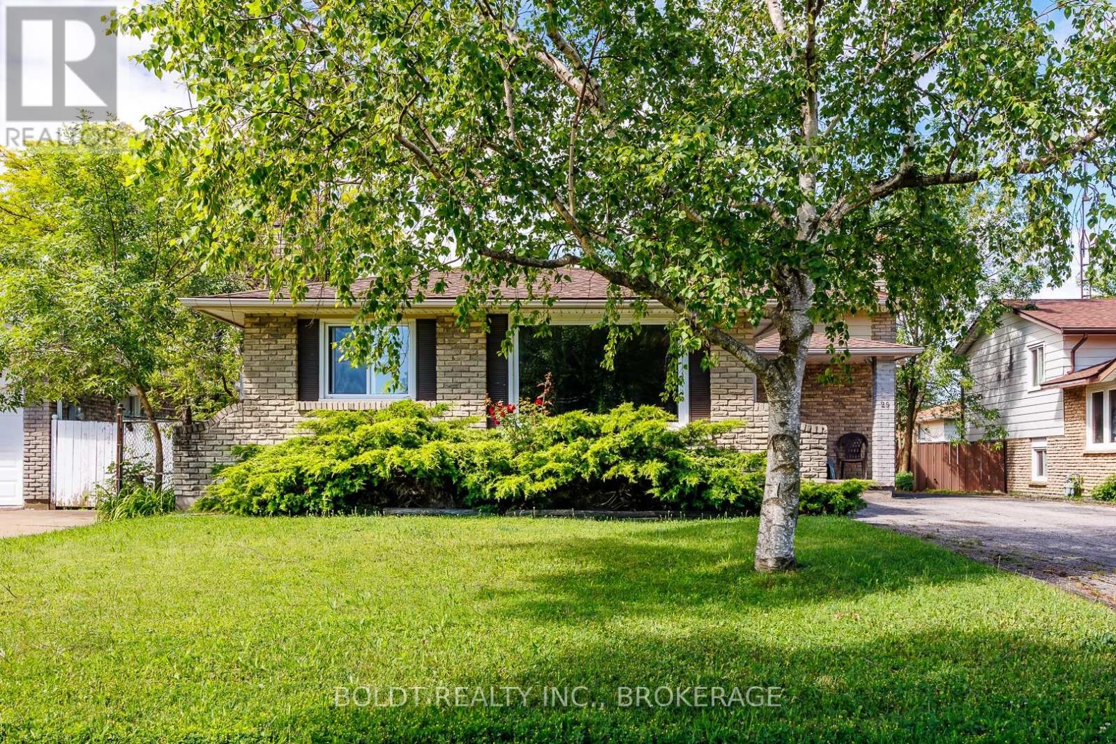 29 TUPPER DRIVE, Thorold, Ontario