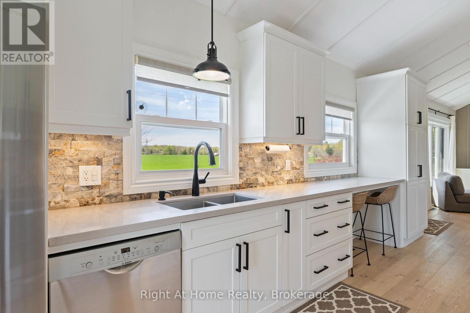 1483 Fifth Ave Louth, St. Catharines, Ontario  L2R 6P7 - Photo 23 - X13472230