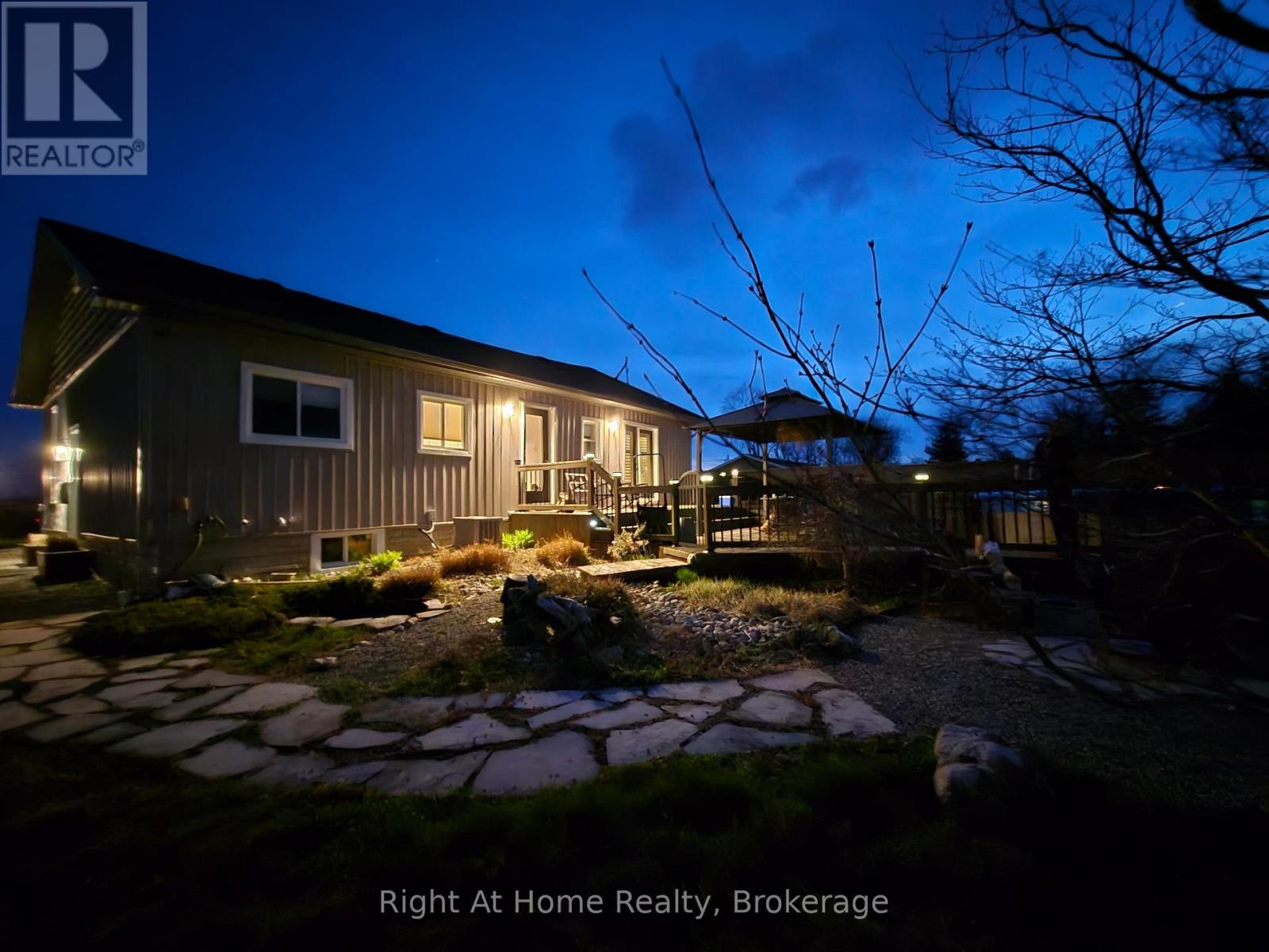 1483 Fifth Ave Louth, St. Catharines, Ontario  L2R 6P7 - Photo 41 - X13472230