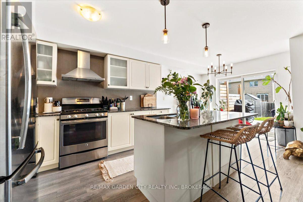 8648 Dogwood Crescent, Niagara Falls, Ontario  L2H 0K9 - Photo 13 - X13477556