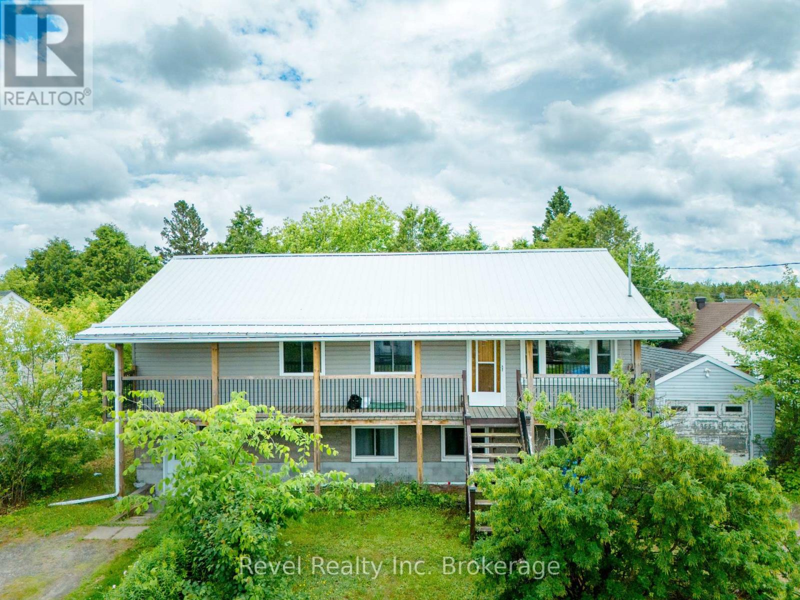 355 Angus Avenue N, North Bay, Ontario  P1B 7L7 - Photo 3 - X13474414