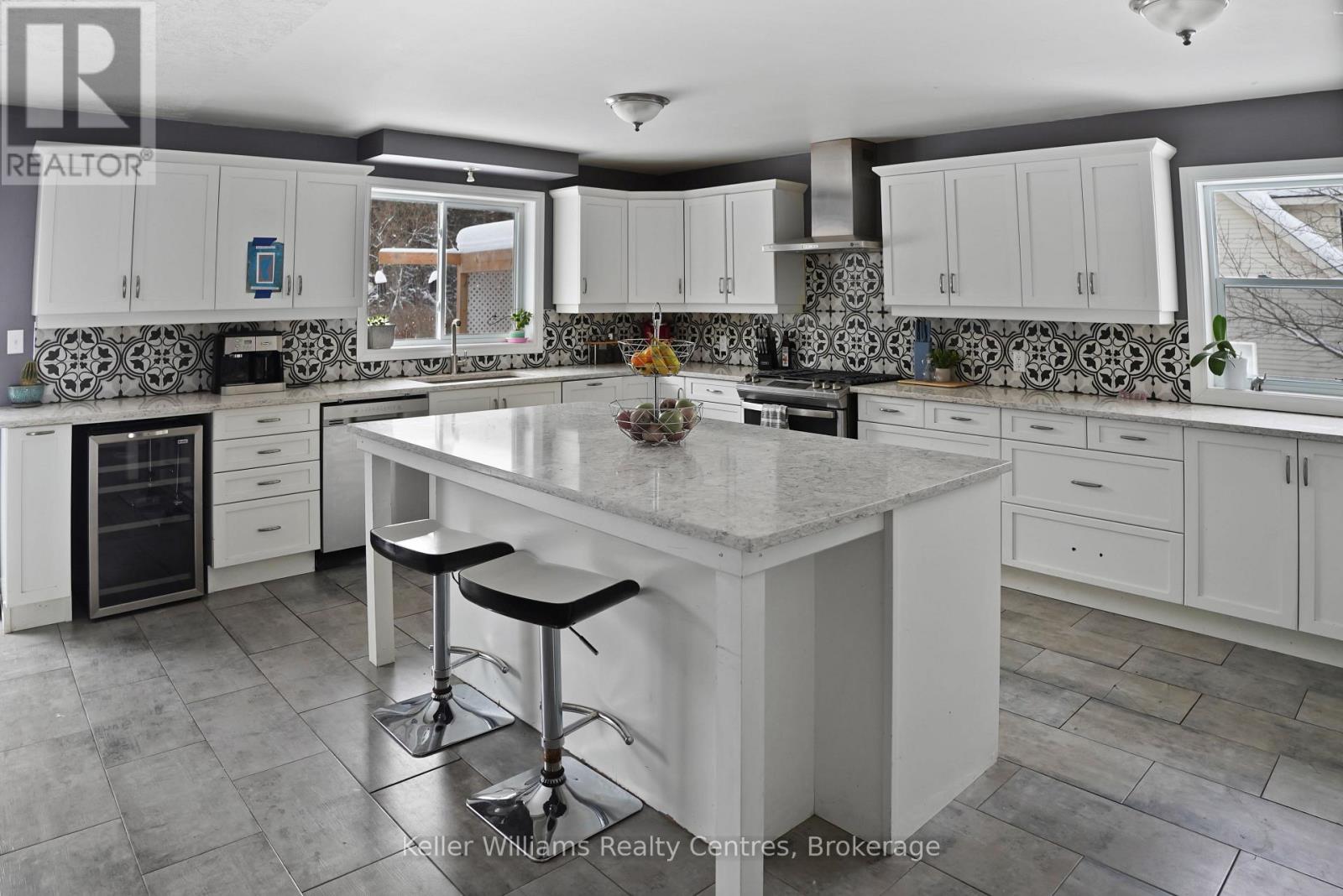 27 Pine Tree Drive, South Bruce Peninsula, Ontario  N0H 1P0 - Photo 11 - X13477838