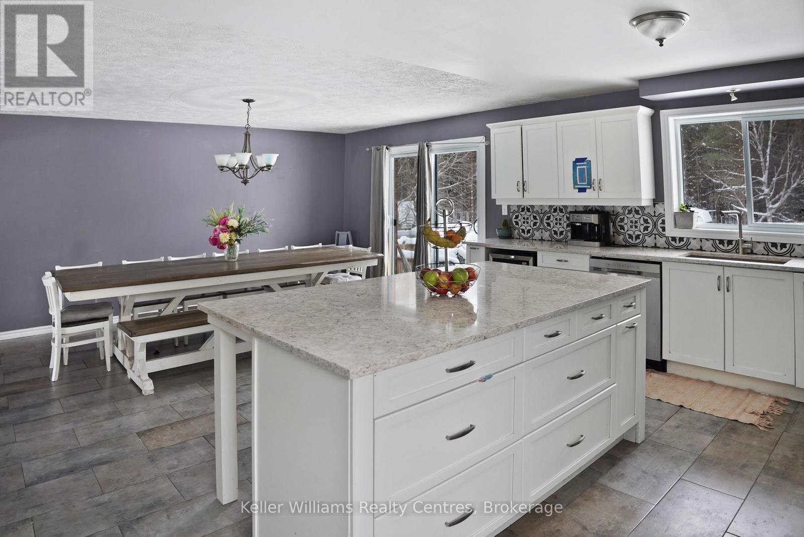 27 Pine Tree Drive, South Bruce Peninsula, Ontario  N0H 1P0 - Photo 12 - X13477838