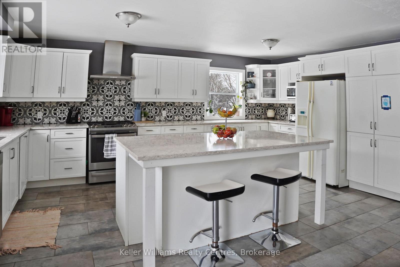 27 Pine Tree Drive, South Bruce Peninsula, Ontario  N0H 1P0 - Photo 14 - X13477838