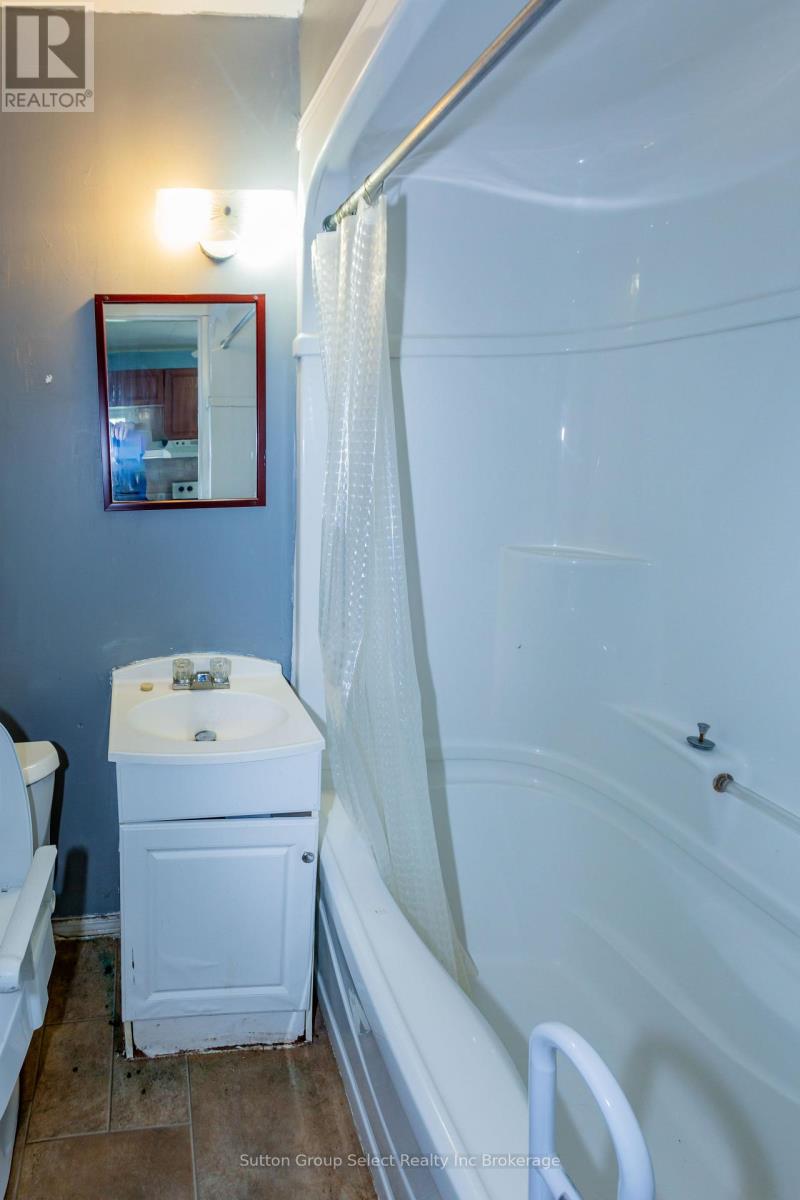 724 Rathbourne Avenue, Woodstock, Ontario  N4S 4L5 - Photo 17 - X13477834